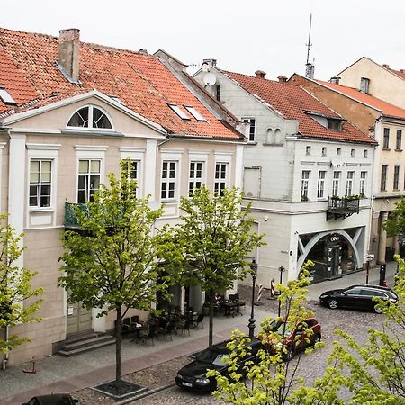 Classy Green Old Town Apartment Klaipėda Exteriör bild
